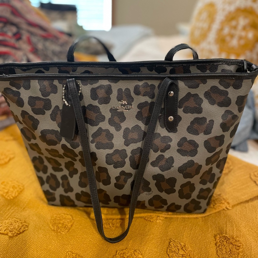 Coach purse.